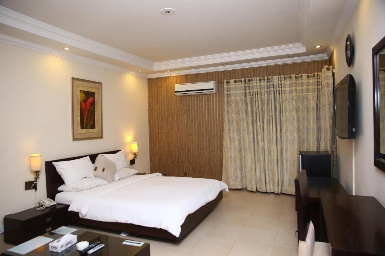 ซาฟารีคลับ 3 Hotel ราวัลปินดี ภายนอก รูปภาพ